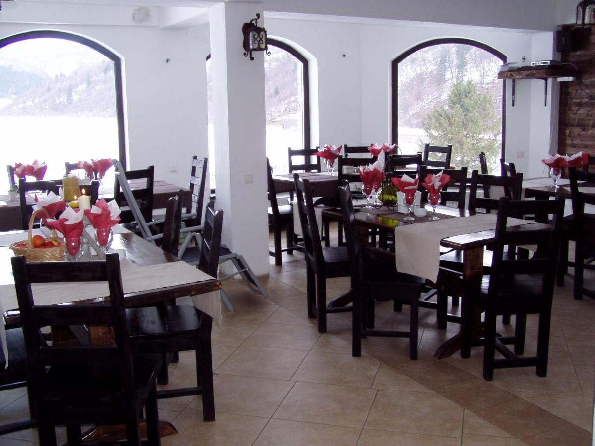 Taverna Pietrei Craiului Зернешті Екстер'єр фото