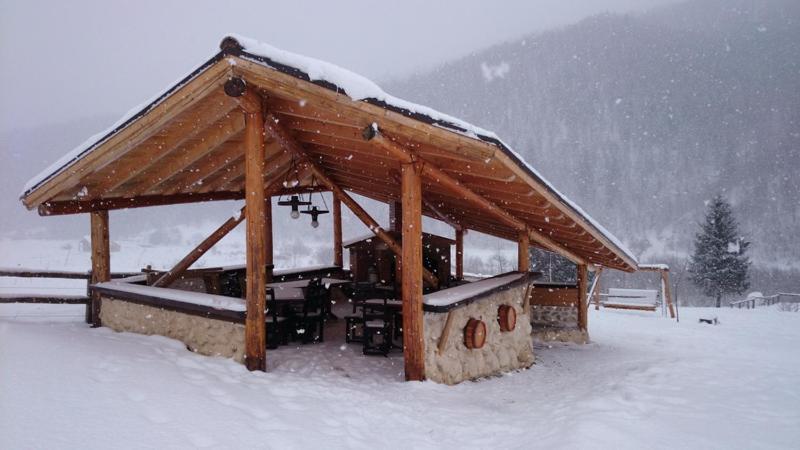 Taverna Pietrei Craiului Зернешті Екстер'єр фото